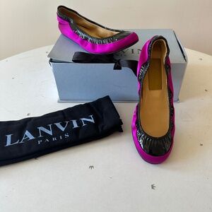Lanvin fuschia satin w/black patent leather ballet flats size 36.5